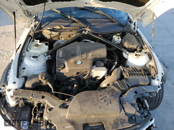 2014 BMW Z4 sDrive28i with VIN WBALL5C52EJ105050, listed as a Copart auction lot 82925334 with 0 mi miles and Salvage Title. Bid and sale history available at carsss.com. Image 11.