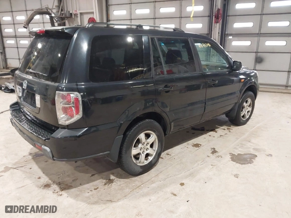 2008 Honda Pilot EX-L with VIN 5FNYF28508B018010, listed as a IAAI auction lot 41545096 with 235,798 mi miles. Bid and sale history available at carsss.com. Image 4.