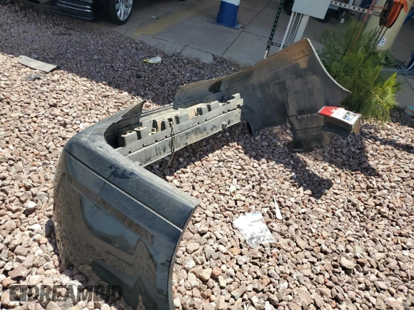 2012 Lincoln Navigator z VIN 5LMJJ3H57CEL01528, wystawiony jako Copart lot #66625424 z przebiegiem 150 658 mil mil oraz Szkoda całkowita • Salvage title. Historia ofert i sprzedaży dostępna na DreamBid. Obrazek 15.