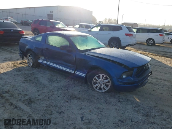 2008 Ford Mustang Deluxe z VIN 1ZVHT80N085129002, wystawiony jako IAAI lot #41796077 z przebiegiem 148 589 mil mil oraz . Historia ofert i sprzedaży dostępna na DreamBid. Obrazek 1.