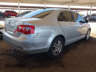 2007 Volkswagen Jetta Sedan 2.5L with VIN 3VWSG71K27M033082, listed as a IAAI auction lot 41819794 with 239,939 mi miles. Bid and sale history available at carsss.com. Image 4.