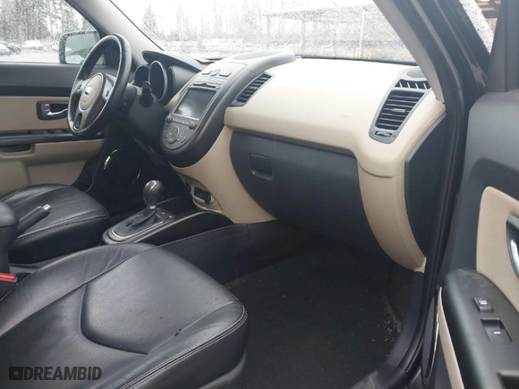 2013 Kia Soul + with VIN KNDJT2A66D7499510, listed as a IAAI auction lot 41602107 with 111,340 mi miles. Bid and sale history available at carsss.com. Image 5.