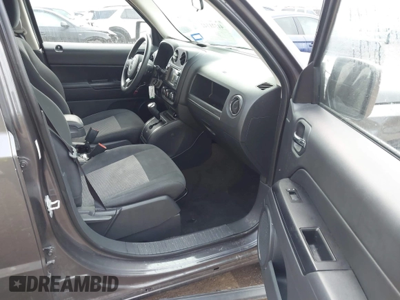 2014 Jeep Patriot Sport with VIN 1C4NJRBB2ED852114, listed as a IAAI auction lot 41521742 with 80,230 mi miles. Bid and sale history available at carsss.com. Image 5.