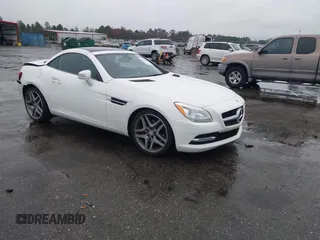 2016 Mercedes-Benz SLK 300 with VIN WDDPK3JA5GF125784, listed as a IAAI auction lot 41618653 with 81,265 mi miles and . Bid and sale history available at DreamBid. Image 1.