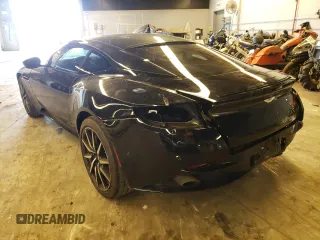 2017 Aston Martin DB11 z VIN SCFRMFAV9HGL02951, wystawiony jako Copart lot #53633992 z przebiegiem 28 066 mil mil oraz . Historia ofert i sprzedaży dostępna na DreamBid. Obrazek 3.
