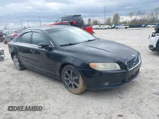 2009 Volvo S80 I6 Turbo with VIN YV1AH992991089719, listed as a IAAI auction lot 42038969 with 143,661 mi miles. Bid and sale history available at carsss.com. Image 1.