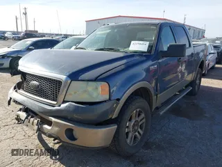 2006 Ford F-150 XLT z VIN 1FTPW14V56KD51329, wystawiony jako IAAI lot #42258454 z przebiegiem 266 152 mil mil oraz . Historia ofert i sprzedaży dostępna na DreamBid. Obrazek 17.