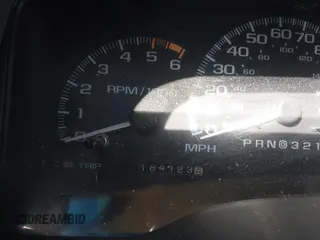 1999 Cadillac Escalade z VIN 1GYEK13R4XR411823, wystawiony jako IAAI lot #41221246 z przebiegiem 184 123 mil mil oraz . Historia ofert i sprzedaży dostępna na DreamBid. Obrazek 7.