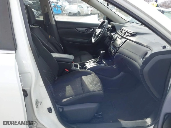 2019 Nissan Rogue SV with VIN KNMAT2MT3KP524958, listed as a IAAI auction lot 41547808 with NaN miles. Bid and sale history available at carsss.com. Image 5.