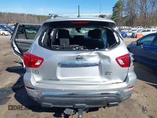 2018 Nissan Pathfinder SL with VIN 5N1DR2MM7JC647300, listed as a IAAI auction lot 41695700 with 124,573 mi miles. Bid and sale history available at carsss.com. Image 15.