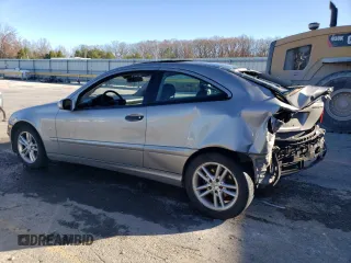 2003 Mercedes-Benz C 230 Kompressor z VIN WDBRN40J93A457704, wystawiony jako Copart lot #81744394 z przebiegiem 158 288 mil mil oraz Szkoda całkowita • Salvage title. Historia ofert i sprzedaży dostępna na DreamBid. Obrazek 2.