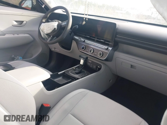 2025 Hyundai Kona SE with VIN KM8HA3AB4SU236501, listed as a IAAI auction lot 41595123 with 3,697 mi miles. Bid and sale history available at carsss.com. Image 5.