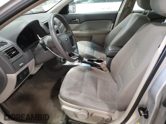 2011 Ford Fusion S with VIN 3FAHP0GA0BR231602, listed as a Copart auction lot 75859254 with 172,351 mi miles and Non Repairable. Bid and sale history available at carsss.com. Image 7.