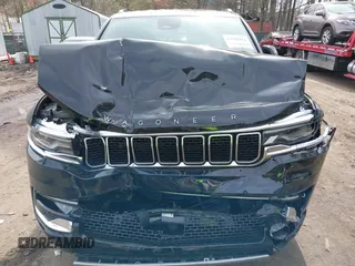 2024 Jeep Wagoneer Series II with VIN 1C4SJUBP7RS126607, listed as a IAAI auction lot 41942412 with 28,769 mi miles and . Bid and sale history available at DreamBid. Image 10.