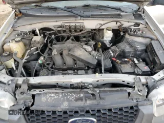 2005 Ford Escape XLT z VIN 1FMCU03105DA26437, wystawiony jako Copart lot #88803995 z przebiegiem 223 095 mil mil oraz Szkoda całkowita • Salvage title. Historia ofert i sprzedaży dostępna na DreamBid. Obrazek 12.