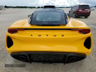 2024 Lotus Emira First Edition z VIN SCCLEKAXXRHB11497, wystawiony jako Copart lot #69382294 z przebiegiem 257 mil mil oraz Szkody całkowita. Historia ofert i sprzedaży dostępna na DreamBid. Obrazek 6.
