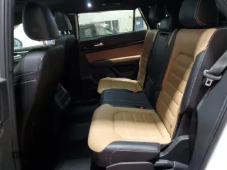 2023 Volkswagen Atlas SEL Premium R-Line с VIN 1V2FE2CA7PC203504, выставлен на аукционе Copart как лот 57632605 с пробегом 47 875 миль миль и Списание • Salvage title. История ставок и продаж доступна на DreamBid. Изображение 11.
