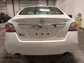 2015 Nissan Altima S with VIN 1N4AL3AP9FN310352, listed as a IAAI auction lot 41902234 with 60,132 mi miles and . Bid and sale history available at DreamBid. Image 17.
