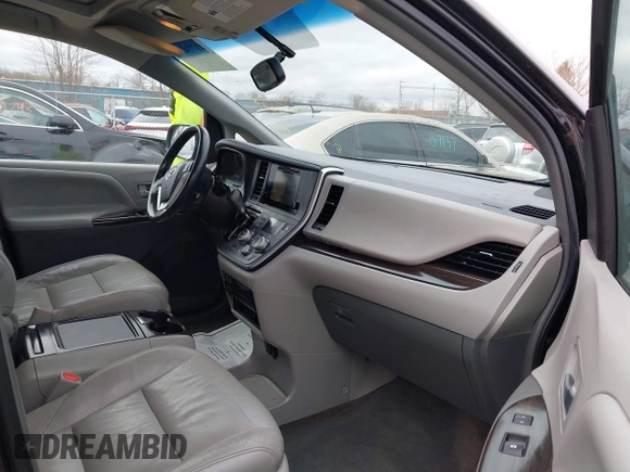 2016 Toyota Sienna XLE with VIN 5TDYK3DC8GS718289, listed as a IAAI auction lot 41774375 with 154,067 mi miles. Bid and sale history available at carsss.com. Image 5.