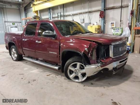 2013 GMC Sierra 1500 SLT with VIN 3GTP2WE70DG138799, listed as a IAAI auction lot 41555069 with 137,850 mi miles. Bid and sale history available at carsss.com. Image 1.