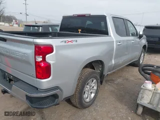 2019 Chevrolet Silverado 1500 LT with VIN 1GCPYDEK8KZ360429, listed as a IAAI auction lot 41787223 with 132,432 mi miles. Bid and sale history available at carsss.com. Image 4.