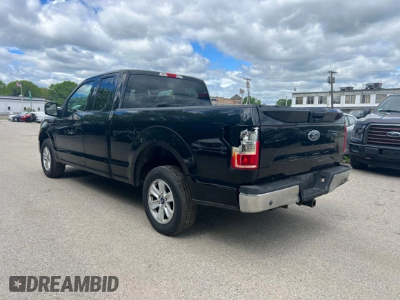 2018 Ford F-150 XL z VIN 1FTEX1CB0JKF17440, wystawiony jako Copart lot #57720105 z przebiegiem 168 009 mil mil oraz Czysty tytuł • Clean title. Historia ofert i sprzedaży dostępna na DreamBid. Obrazek 3.