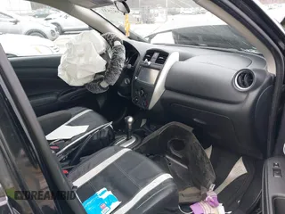2019 Nissan Versa SV z VIN 3N1CN7APXKL817066, wystawiony jako IAAI lot #41387531 z przebiegiem 57 197 mil mil oraz . Historia ofert i sprzedaży dostępna na DreamBid. Obrazek 5.