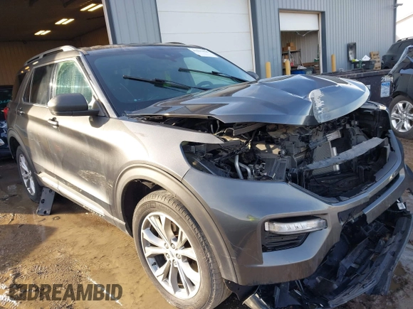 2020 Ford Explorer XLT z VIN 1FMSK8DH3LGC08642, wystawiony jako IAAI lot #41615418 z przebiegiem 50 166 mil mil oraz . Historia ofert i sprzedaży dostępna na DreamBid. Obrazek 1.