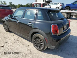 2022 MINI Hardtop 4 Door Cooper z VIN WMW33DK07N2S31091, wystawiony jako Copart lot #76102994 z przebiegiem 14 554 mil mil oraz Szkoda całkowita • Salvage title. Historia ofert i sprzedaży dostępna na DreamBid. Obrazek 2.