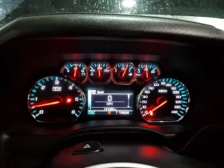 2016 Chevrolet Tahoe LT z VIN 1GNSKBKC0GR429058, wystawiony jako Copart lot #51517455 z przebiegiem 131 068 mil mil oraz Szkoda całkowita • Salvage title. Historia ofert i sprzedaży dostępna na DreamBid. Obrazek 9.