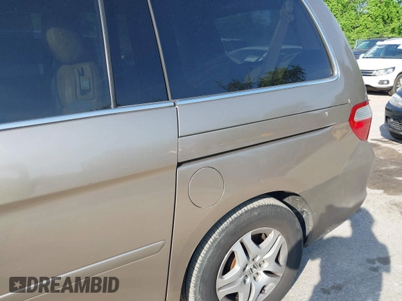 2006 Honda Odyssey EX-L with VIN 5FNRL38656B414992, listed as a IAAI auction lot 42179924 with 298,440 mi miles. Bid and sale history available at carsss.com. Image 6.
