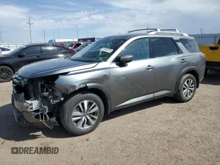 2023 Nissan Pathfinder SL z VIN 5N1DR3CC5PC201153, wystawiony jako Copart lot #54053975 z przebiegiem 68 302 mil mil oraz Szkody całkowita. Historia ofert i sprzedaży dostępna na DreamBid. Obrazek 1.