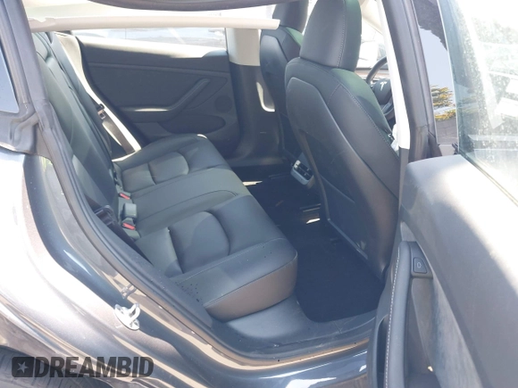 2023 Tesla Model 3 z VIN 5YJ3E1EAXPF710024, wystawiony jako IAAI lot #41228608 z przebiegiem 10 481 mil mil oraz . Historia ofert i sprzedaży dostępna na DreamBid. Obrazek 12.