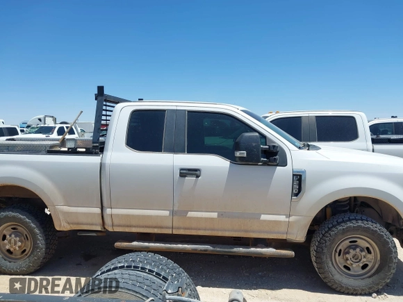 2017 Ford F-250 XLT с VIN 1FT7X2B64HED35283, выставлен на аукционе IAAI как лот 42292819 с пробегом 241 343 миль миль и . История ставок и продаж доступна на DreamBid. Изображение 13.
