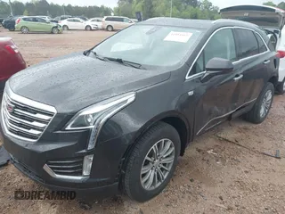 2019 Cadillac XT5 Luxury AWD z VIN 1GYKNDRS6KZ113420, wystawiony jako IAAI lot #41951065 z przebiegiem 56 360 mil mil oraz . Historia ofert i sprzedaży dostępna na DreamBid. Obrazek 17.