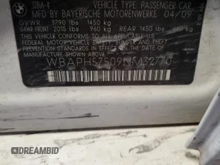 2009 BMW 3 Series 328i z VIN WBAPH57509NM32770, wystawiony jako Copart lot #54171475 z przebiegiem 179 642 mil mil oraz Szkoda całkowita • Salvage title. Historia ofert i sprzedaży dostępna na DreamBid. Obrazek 12.