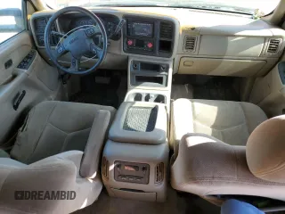 2003 GMC Sierra 2500HD SLT z VIN 1GTHK23193F136478, wystawiony jako Copart lot #56418415 z przebiegiem 323 953 mil mil oraz Szkoda całkowita • Salvage title. Historia ofert i sprzedaży dostępna na DreamBid. Obrazek 8.