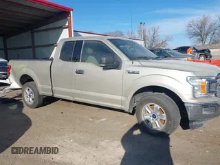 2018 Ford F-150 XL z VIN 1FTEX1CB4JFA48233, wystawiony jako IAAI lot #41151649 z przebiegiem 179 543 mil mil oraz . Historia ofert i sprzedaży dostępna na DreamBid. Obrazek 13.