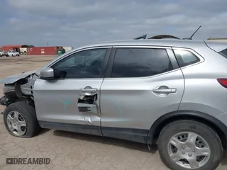 2018 Nissan Rogue Sport SV with VIN JN1BJ1CR6JW263293, listed as a IAAI auction lot 41740293 with 233,641 mi miles. Bid and sale history available at carsss.com. Image 15.