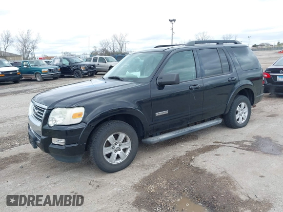 2007 Ford Explorer XLT with VIN 1FMEU73E67UB82828, listed as a IAAI auction lot 42094138 with 175,627 mi miles. Bid and sale history available at carsss.com. Image 2.