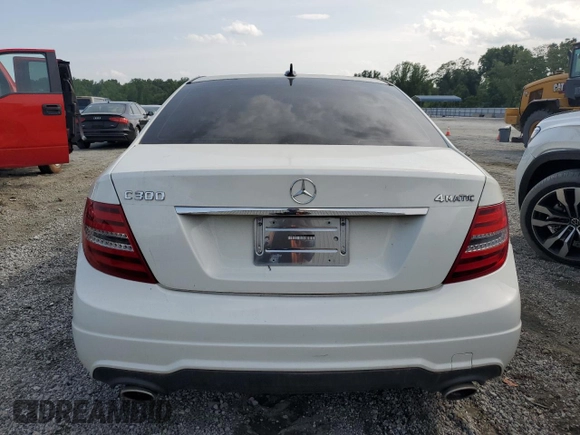 2012 Mercedes-Benz C 300 Sport z VIN WDDGF8BB1CA601416, wystawiony jako Copart lot #60269945 z przebiegiem 195 941 mil mil oraz Czysty tytuł • Clean title. Historia ofert i sprzedaży dostępna na DreamBid. Obrazek 6.