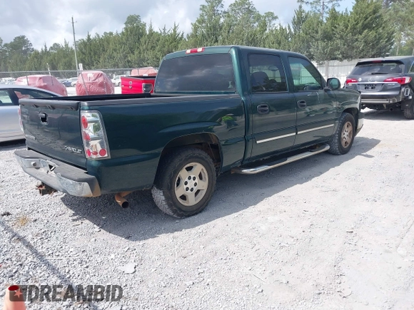 2005 Chevrolet Silverado 1500 LS with VIN 2GCEC13T351325486, listed as a IAAI auction lot 42099314 with 225,697 mi miles. Bid and sale history available at carsss.com. Image 4.