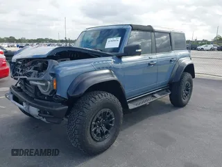 2023 Ford Bronco Raptor с VIN 1FMEE5JR6PLB05714, выставлен на аукционе IAAI как лот 41905036 с пробегом 6 115 миль миль и . История ставок и продаж доступна на DreamBid. Изображение 2.
