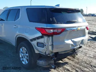 2019 Chevrolet Traverse LS with VIN 1GNERFKW5KJ306633, listed as a IAAI auction lot 41234606 with NaN miles. Bid and sale history available at carsss.com. Image 6.
