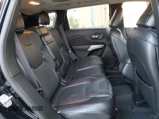 2018 Jeep Cherokee Overland with VIN 1C4PJMJX8JD562138, listed as a Copart auction lot 77249404 with 119,865 mi miles and Salvage Title. Bid and sale history available at carsss.com. Image 11.