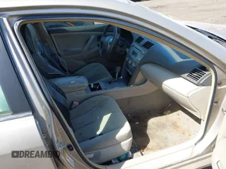 2008 Toyota Camry LE with VIN 4T1BE46K28U737985, listed as a IAAI auction lot 41834769 with 140,353 mi miles. Bid and sale history available at carsss.com. Image 5.