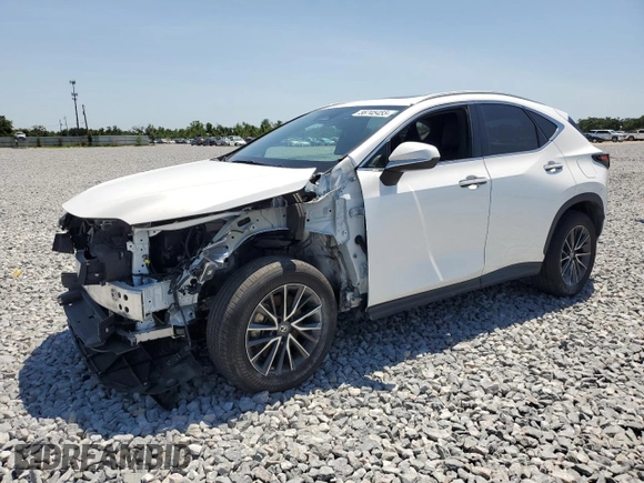 2022 Lexus NX 350 Premium z VIN 2T2GGCEZ4NC002510, wystawiony jako Copart lot #56745455 z przebiegiem 29 948 mil mil oraz Szkoda całkowita • Salvage title. Historia ofert i sprzedaży dostępna na DreamBid. Obrazek 1.