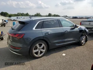 2019 Audi e-tron Prestige with VIN WA1VABGE6KB017421, listed as a Copart auction lot 64693833 with 41,396 mi miles. Bid and sale history available at carsss.com. Image 3.