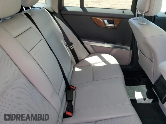 2015 Mercedes-Benz GLK 250 with VIN WDCGG0EB2FG402004, listed as a Copart auction lot 63126493 with 130,821 mi miles and . Bid and sale history available at DreamBid. Image 10.