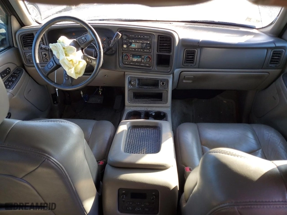 2004 Chevrolet Tahoe LT with VIN 1GNEK13T84J300808, listed as a Copart auction lot 46394495 with 164,330 mi miles and Salvage Title. Bid and sale history available at carsss.com. Image 8.